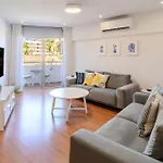 Finikoudes 3 Bedroom Seaview Flat Appartamento