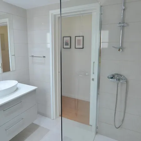 公寓 Finikoudes 3 Bedroom Seaview Flat *