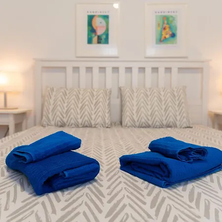 Διαμέρισμα Finikoudes 3 Bedroom Seaview Flat *