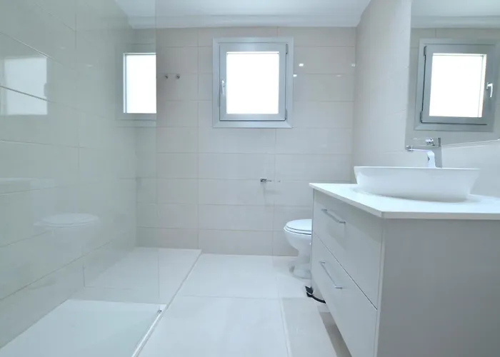 Finikoudes 3 Bedroom Seaview Flat Daire Larnaca