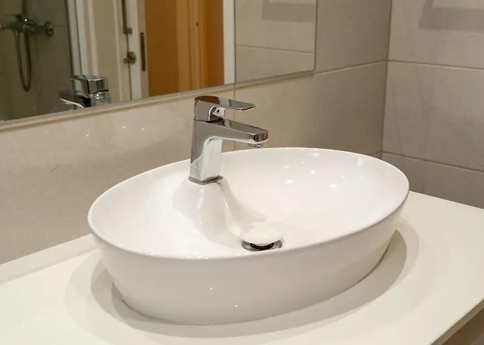 Finikoudes 3 Bedroom Seaview Flat Daire