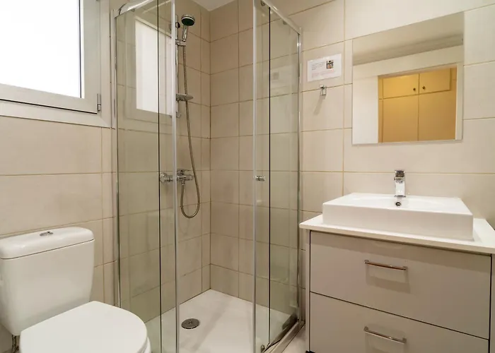 Finikoudes 3 Bedroom Seaview Flat Larnaca