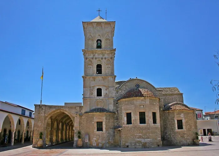 Finikoudes 3 Bedroom Seaview Flat Apartamento *